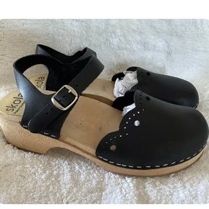 Skola Kajsa Swedish Black Leather Wooden Mary Jane Clog Size 40 9.5 10
